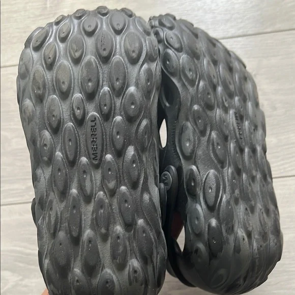 Merrell Black Slip-On Clogs - Picture 7 of 7